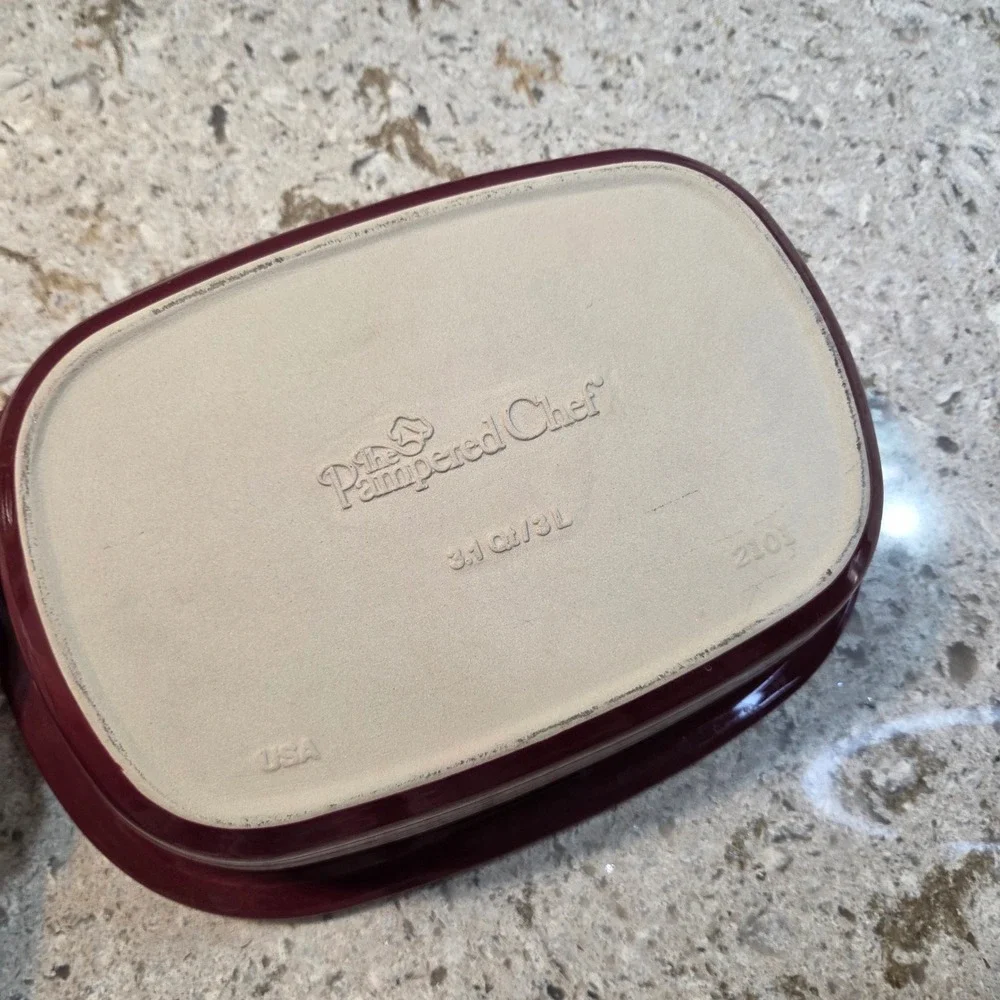 Pampered Chef Deep Covered Baker Cranberry Burgundy Stoneware 3.1 Qt 2101 USA